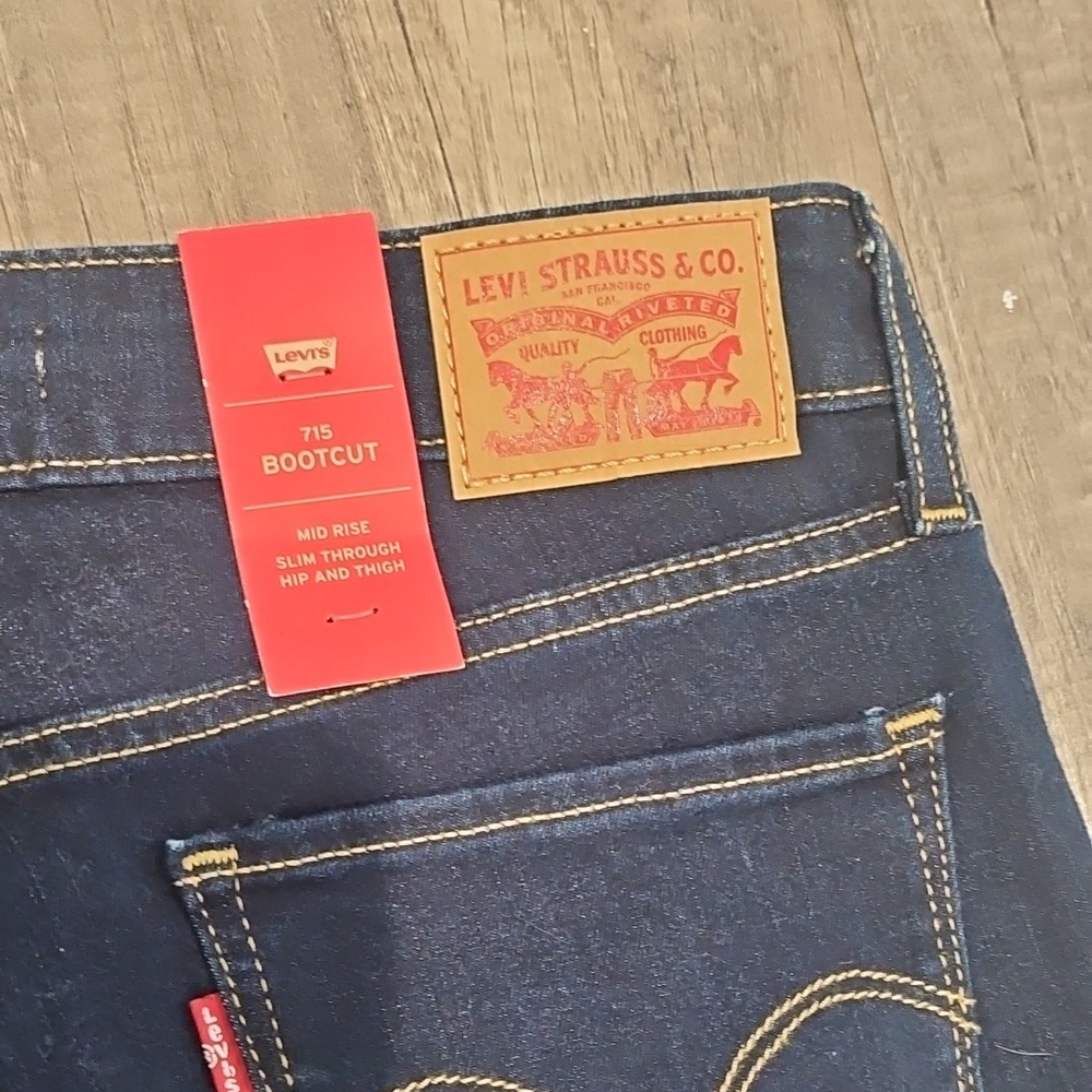 Levi's Dark Indigo Women's Flare Jeans - Picture 4 of 6